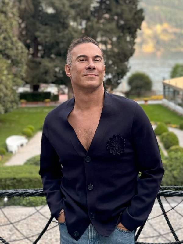 Adam Hunter Lake Como Portrait2